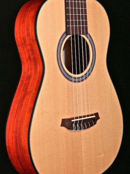 NYLON STRING TRAVEL GUITAR
