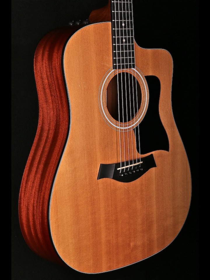 2015 110CE SOLID SPRUCE TOP NO CASE