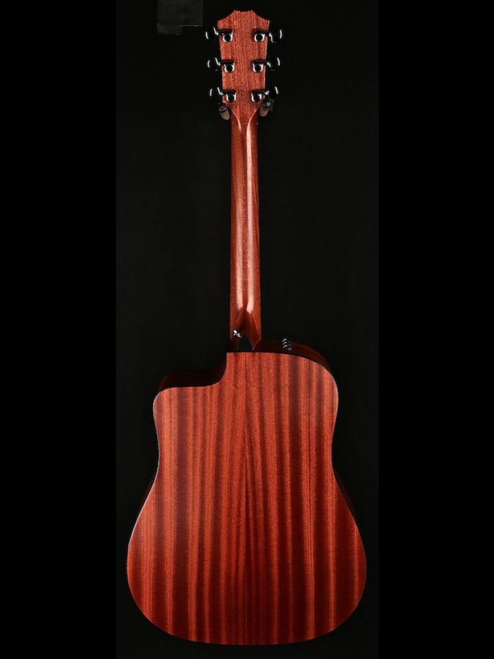 2015 110CE SOLID SPRUCE TOP NO CASE