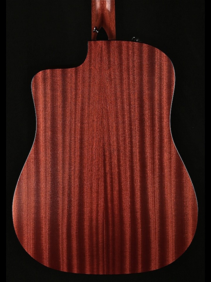2015 110CE SOLID SPRUCE TOP NO CASE