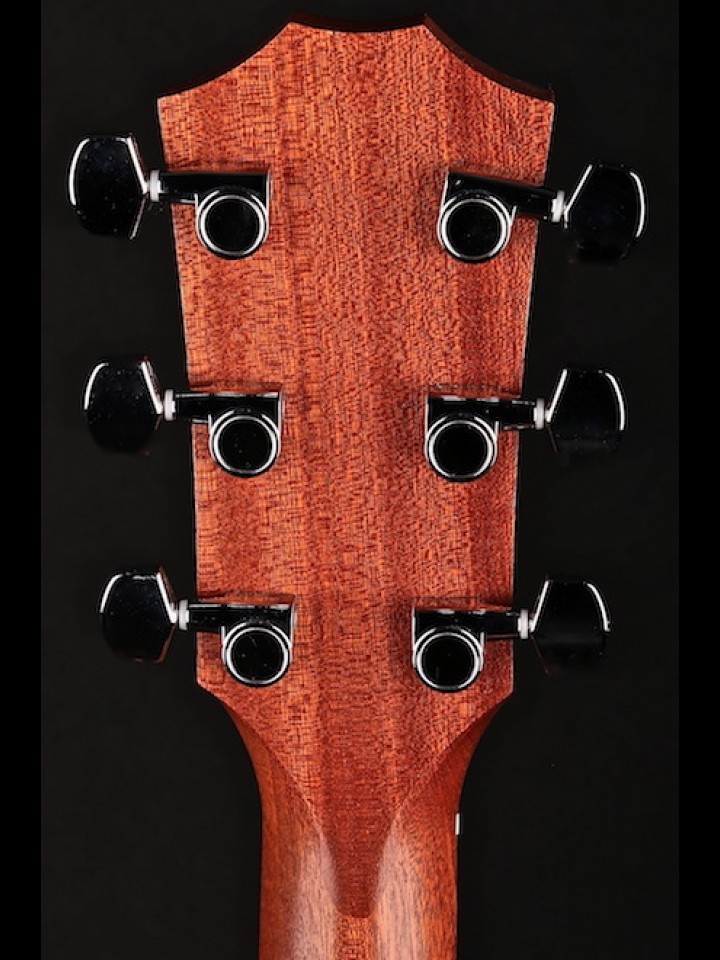 2015 110CE SOLID SPRUCE TOP NO CASE