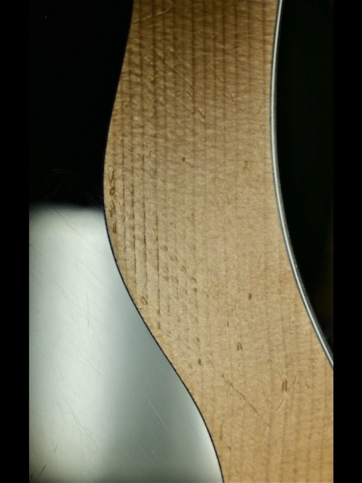 2015 110CE SOLID SPRUCE TOP NO CASE