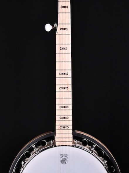 5-String Banjo with Maple Resonator in Satin