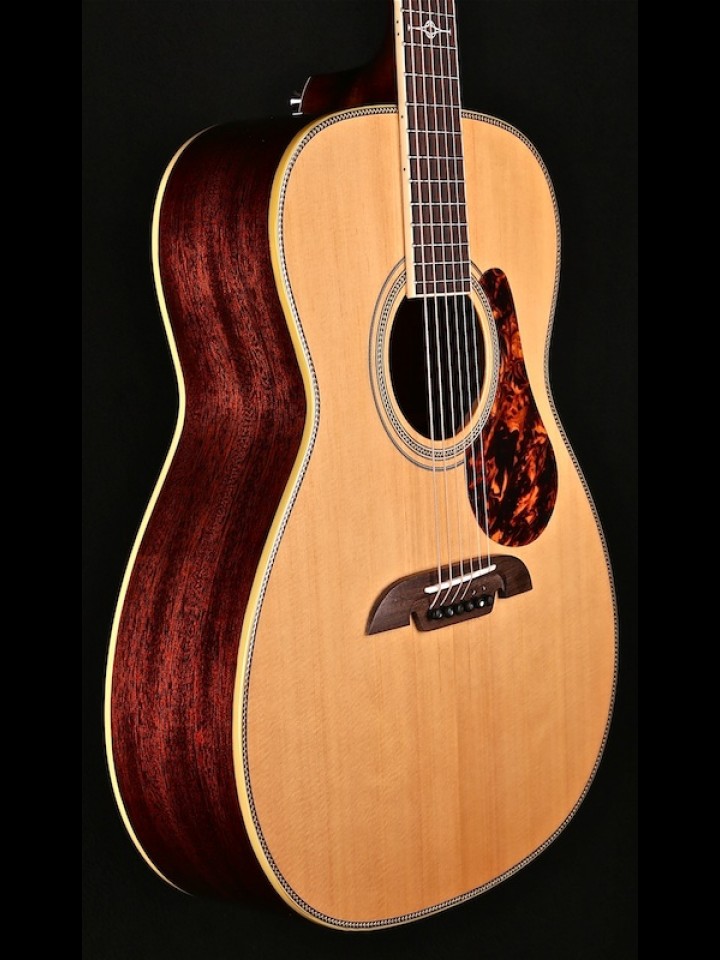 Masterworks OM with Solid Mahogany and Spruce