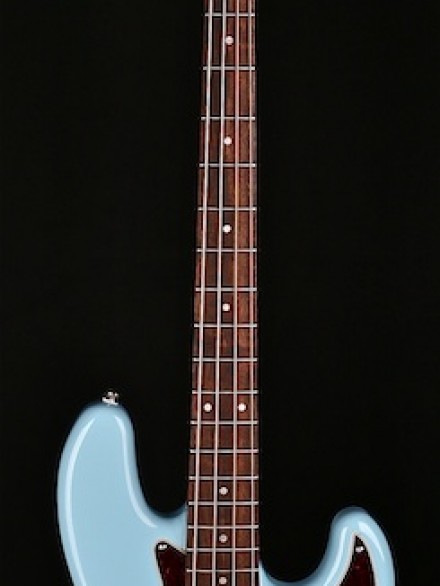 Classic Vibe '60s Jazz Bass in Daphne Blue