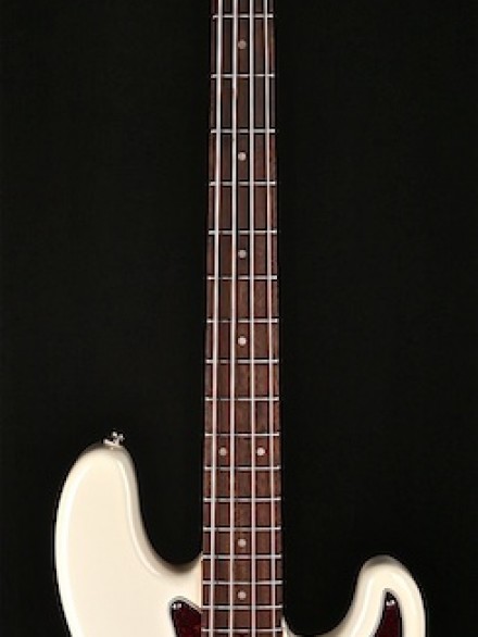 Classic Vibe '60s Precision Bass in  Olympic White