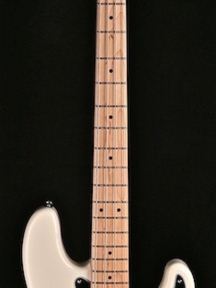 AFFINITY PJ BASS OLYMPIC WHITE W/MAPLE FINGERBOARD